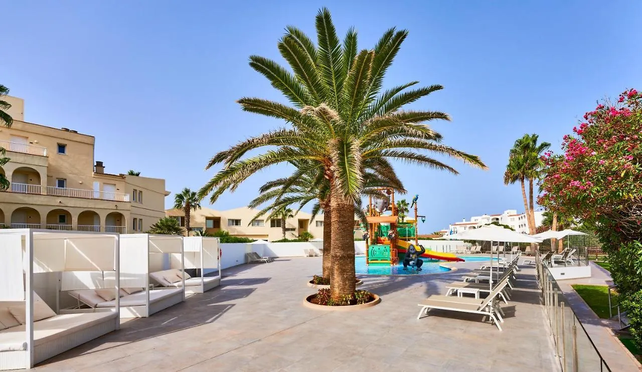 Hotel Globales Cala'N Bosch Cala en Bosch